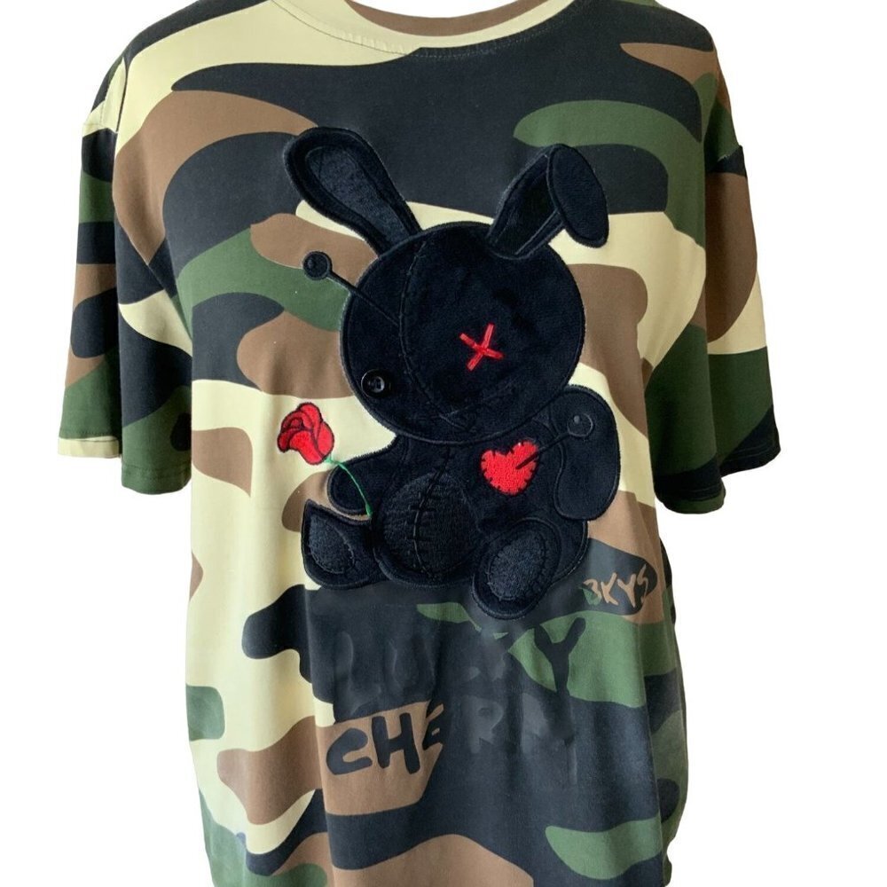 BKYS CAMO LADIES LUCKY CHARM TSHIRT BLACK VELVET APPLIQUÉ BUNNY EMBROIDERY EUC M